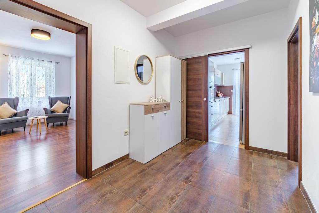 Peters Apartment Сутиван Экстерьер фото
